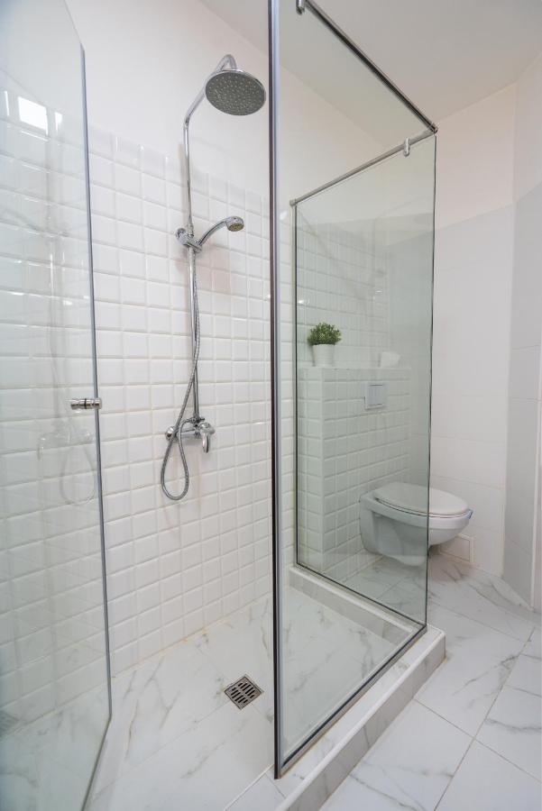 Cozy Design Apartament in Magheru Bukarest Exterior foto
